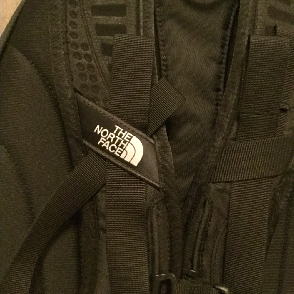 NWT The North Face Women’s Borealis Backpack - Picture 4 of 7